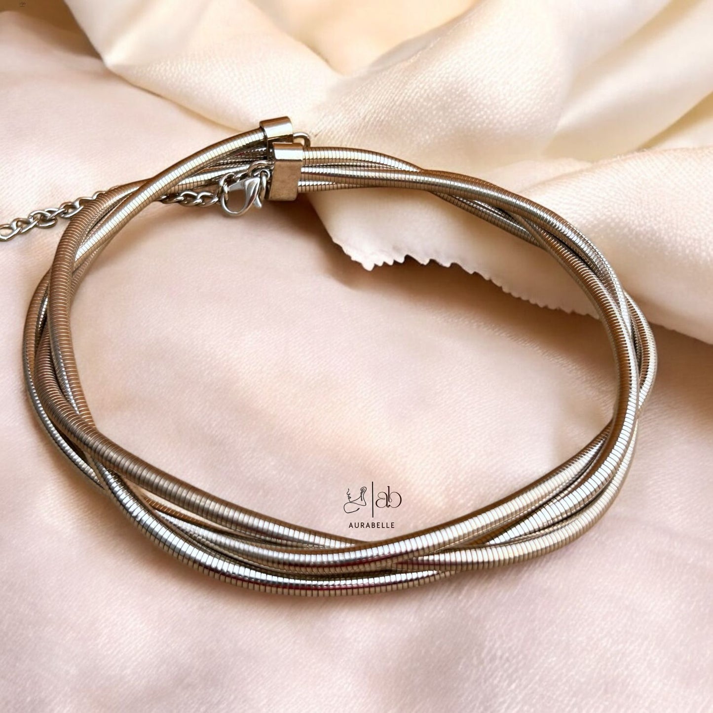Vintage Twisted Choker