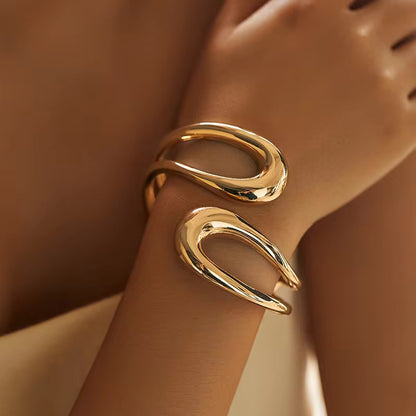 Liquid Loop Bracelet