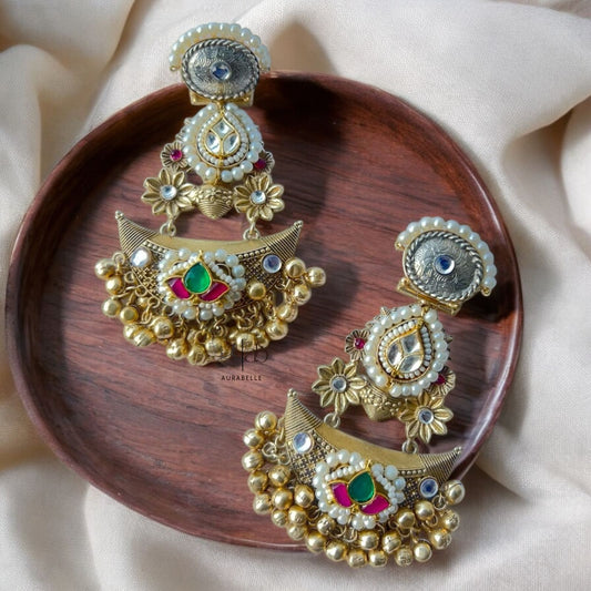 Sunehri Adaa Earrings